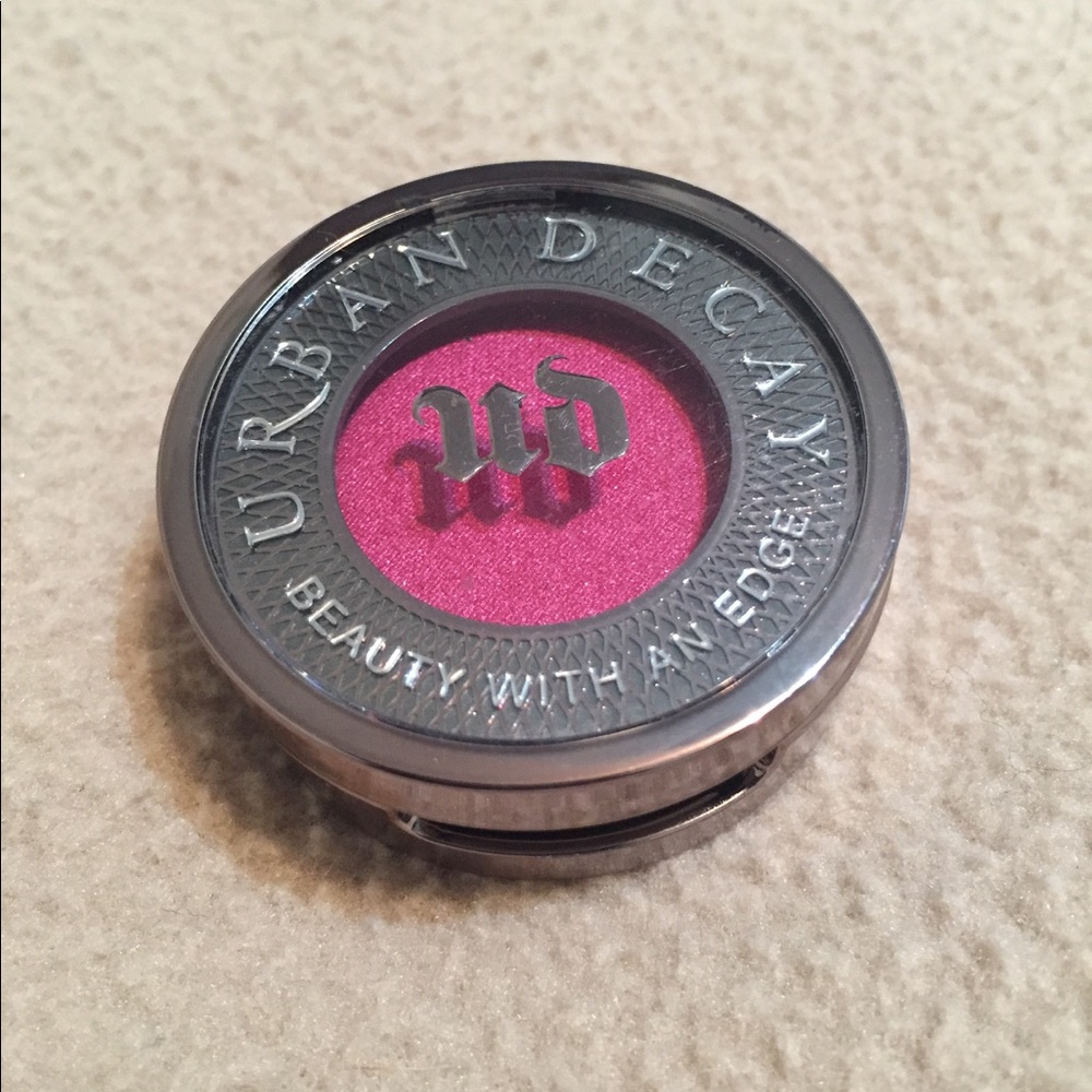New! Urban Decay eye shadow in Woodstock