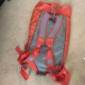 REI Flash 18 Pack