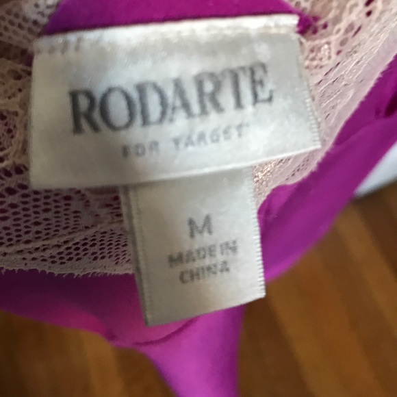 Beautiful magenta lace camisole - Picture 4 of 4