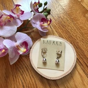 ❗️BOGO 50%Off ❗️ Brand New Silver Drop Earrings