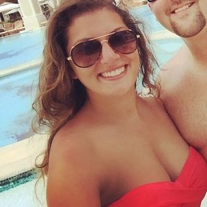 Meet your Posher, Marissa