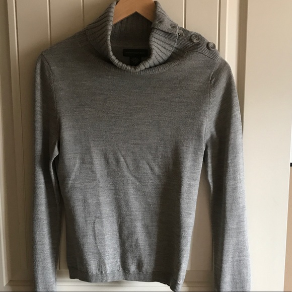 Banana Republic Sweaters - Banana Republic merino wool sweater