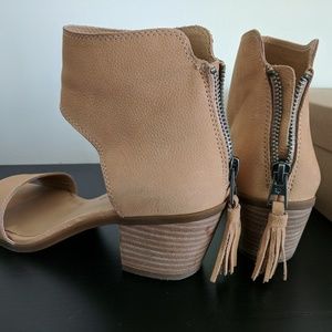 Lucky Brand Fringe Sandals