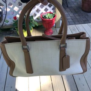 Authentic ladies coach hand bag Authentic ladies coach hand bag