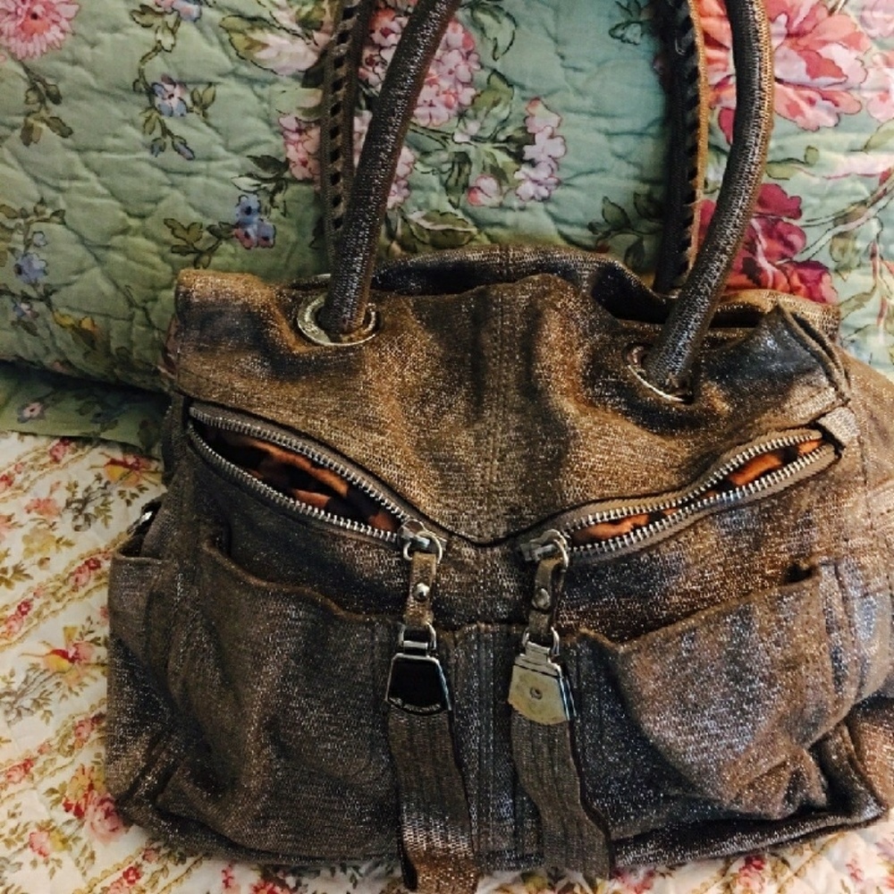 B. Makowsky handbag
