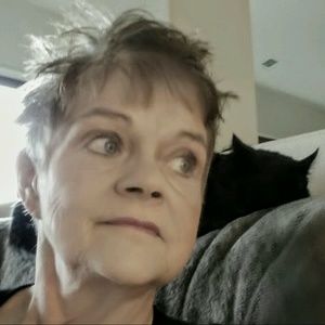 Meet your Posher, Lori