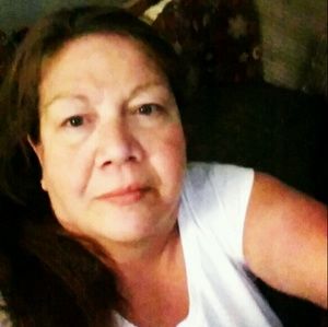 Meet your Posher, Loni