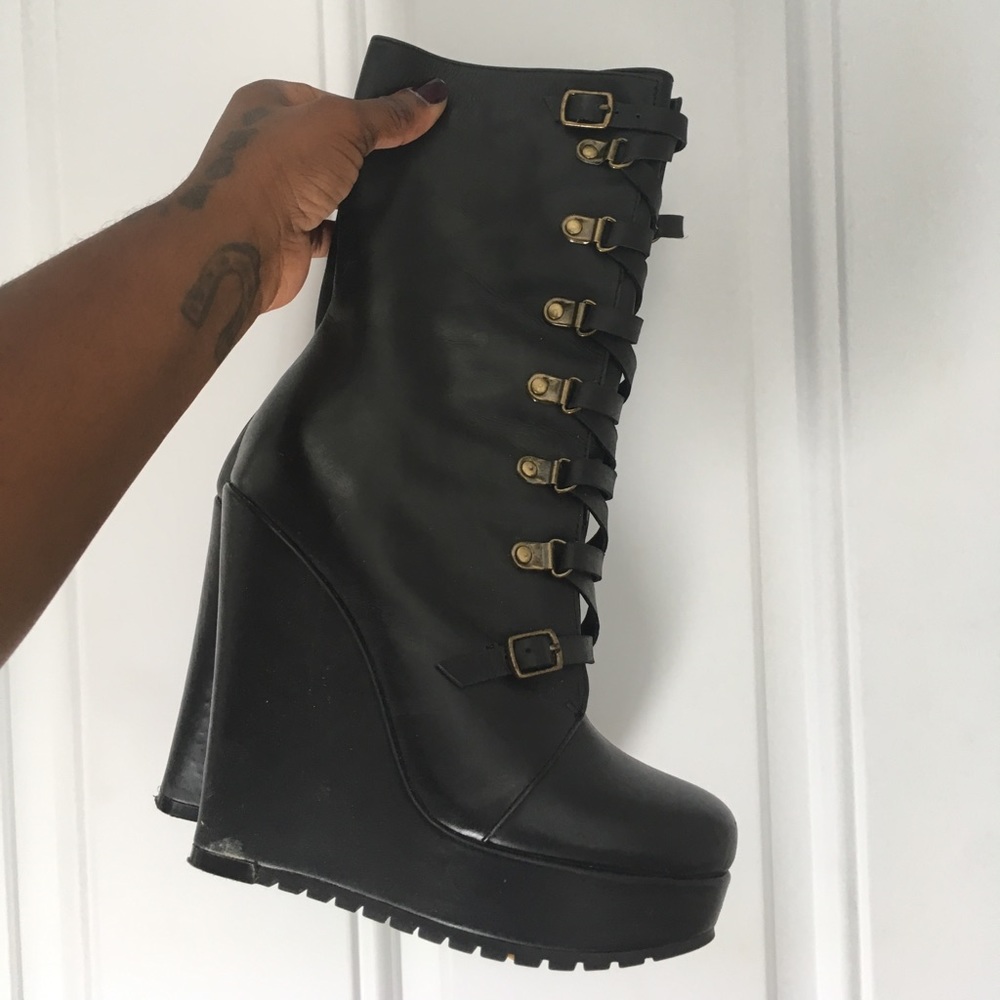 Last Chance! Kelsi Dagger Wedge boots