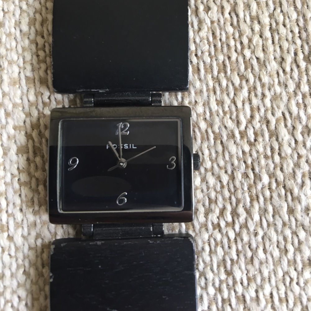 Fossil Watch - Picture 4 of 6