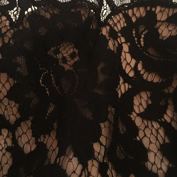 BCBG nude and black lace tiered gown - Picture 4 of 5