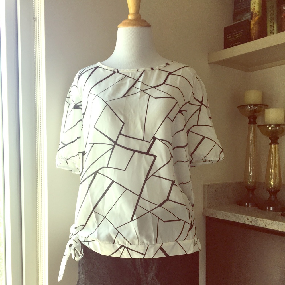 Printed top with ties