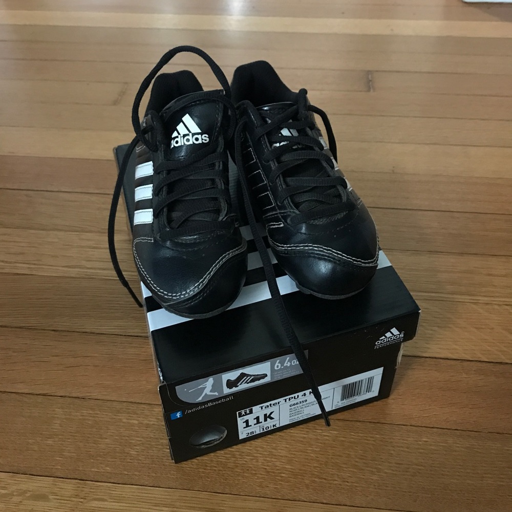 Adidas baseball cleats
