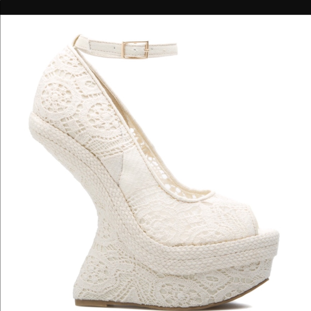 Shoedazzle heel
