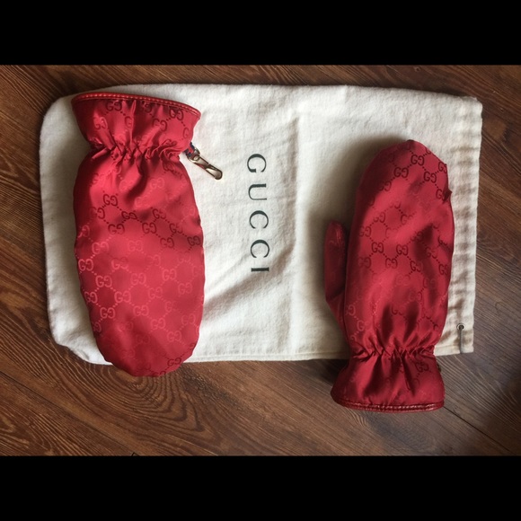Gucci Monogram Mittens with leather trim - Picture 5 of 8