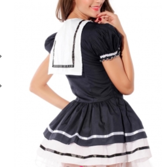 Plus size Halloween costume - Picture 2 of 3