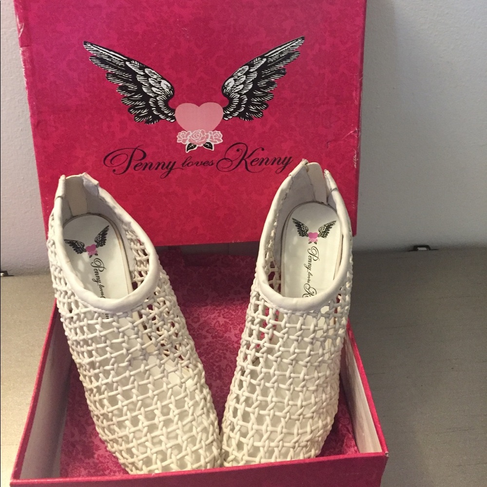 Penny loves Kenny Booties