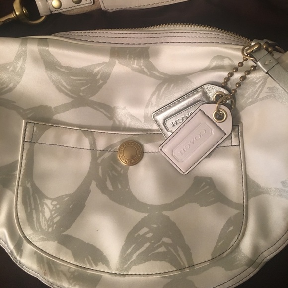 COACH Purse. - Picture 2 of 5