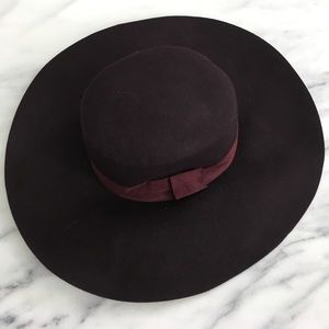 H&M Burgundy Oversized Hat H&M Burgundy Oversized Hat