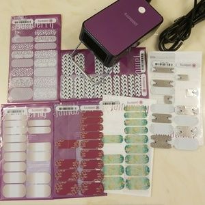 Jamberry Group -- Mini Dryer and 6 nail Wraps