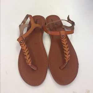 American Eagle Sandals