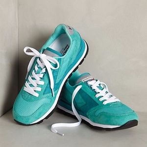 $90 Anthropologie Brooks Chariot Sneakers $90 Anthropologie Brooks Chariot Sneakers