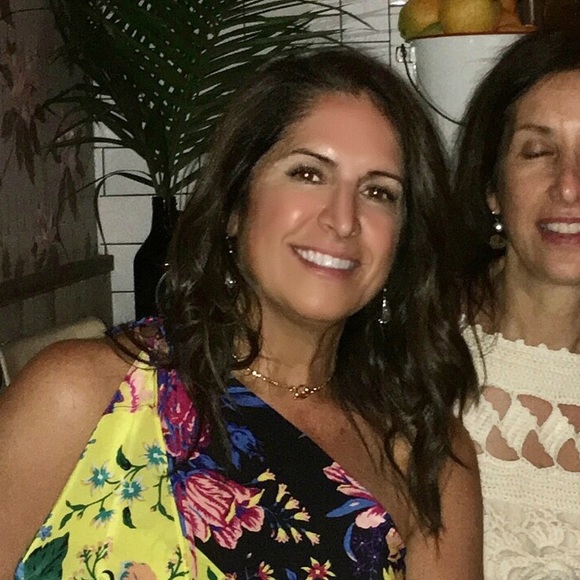 Meet your Posher, Catherine - Picture 1 of 1