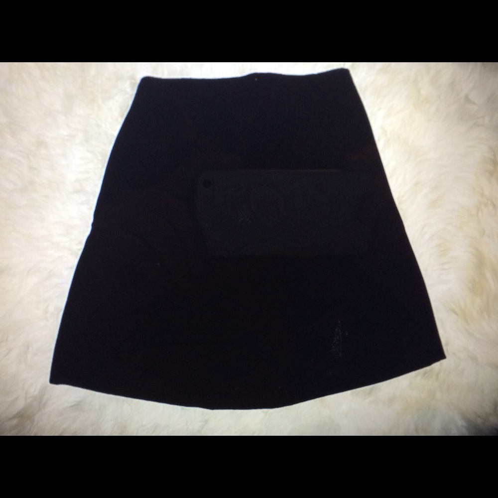 Girls super soft Black Skirt (5/6)--EC!