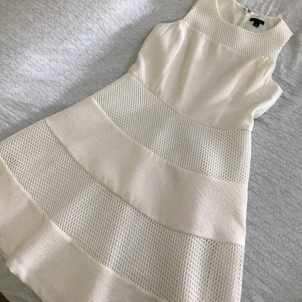 Ann Taylor sleeveless fit and flare dress size 0