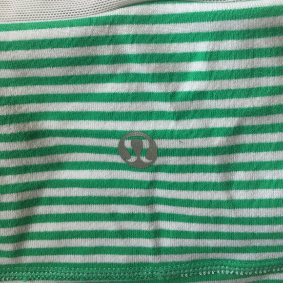 Lululemon tank top size 10 - Picture 3 of 3