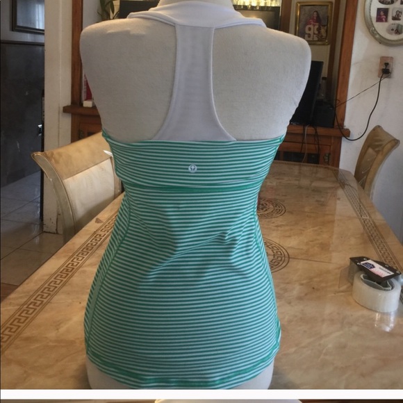 Lululemon tank top size 10 - Picture 2 of 3