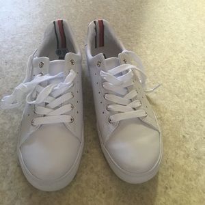 Brand New Tommy Hilfiger White sneakers