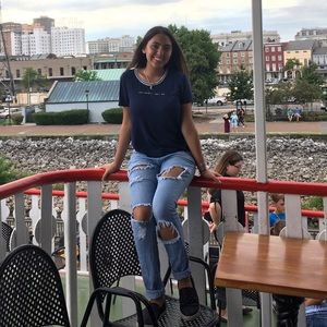 Meet your Posher, Jamie