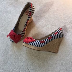 Canvas Stripe Wedge Shoes