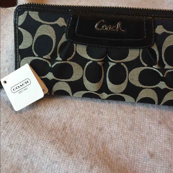 Coach signature zip around wallet. NWT - Picture 3 of 3