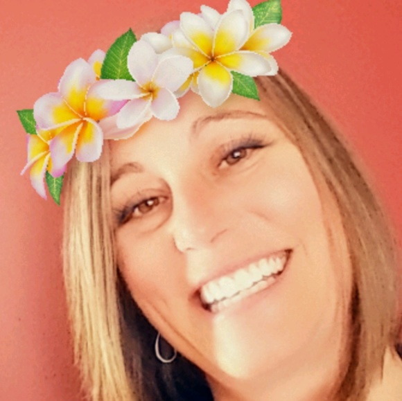 Meet your Posher, Lynn - Picture 1 of 1