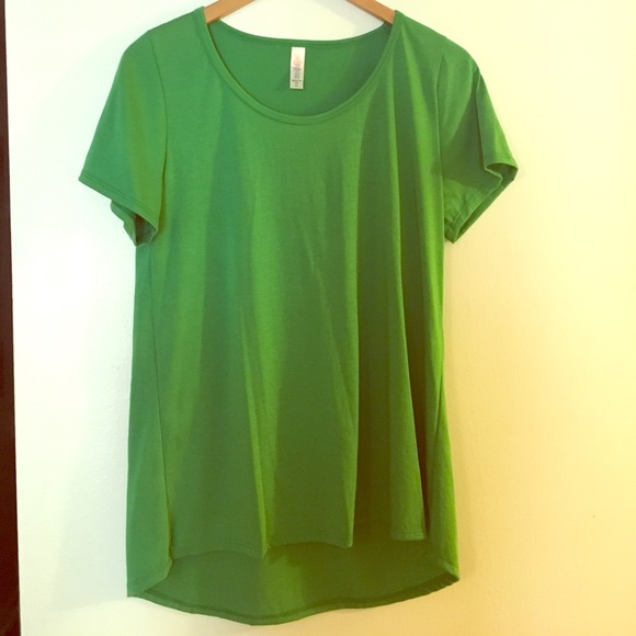 LuLaRoe Tops - Green LuLaRoe T-Shirt