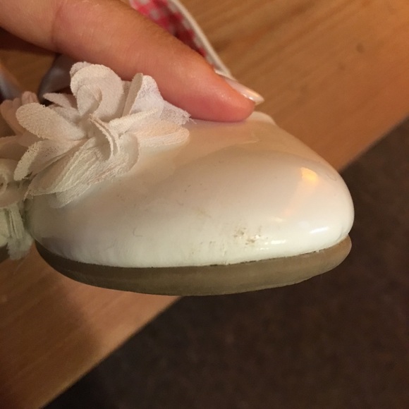 White ballerina flats - Picture 4 of 5