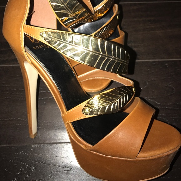 SHOEDAZZLE cognac gold leaf platform sandals - Picture 5 of 8