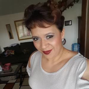 Meet your Posher, Leticia