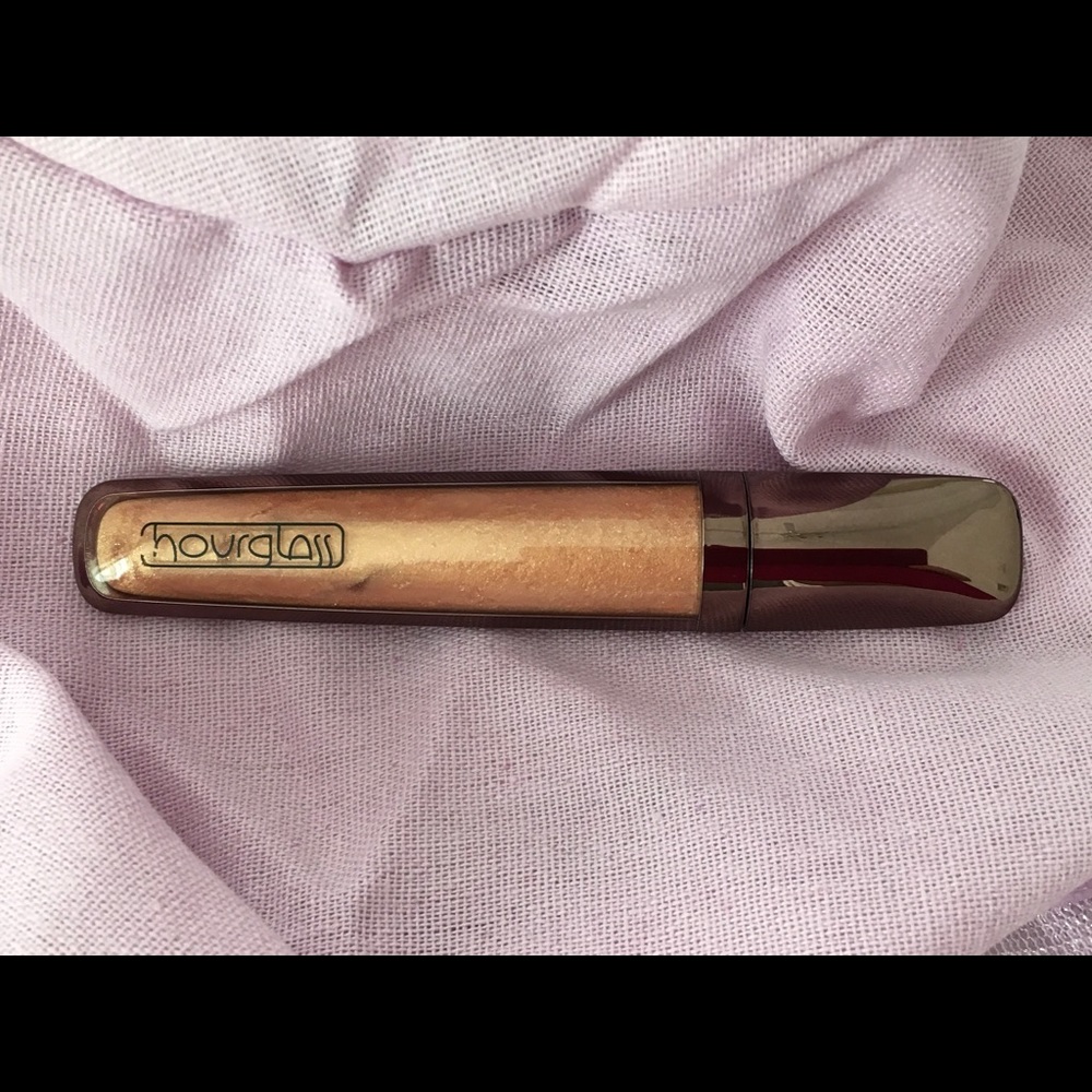 Hourglass Extreme Sheen Lipgloss in Imagine
