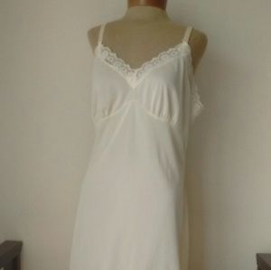 Vintage Ivory Full Slip Midi Length Vintage Ivory Full Slip Midi Length