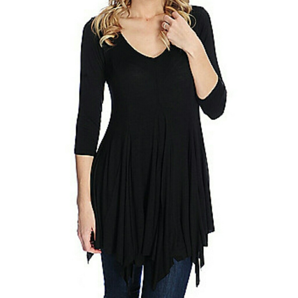 Black 3/4 sleeve Godet top