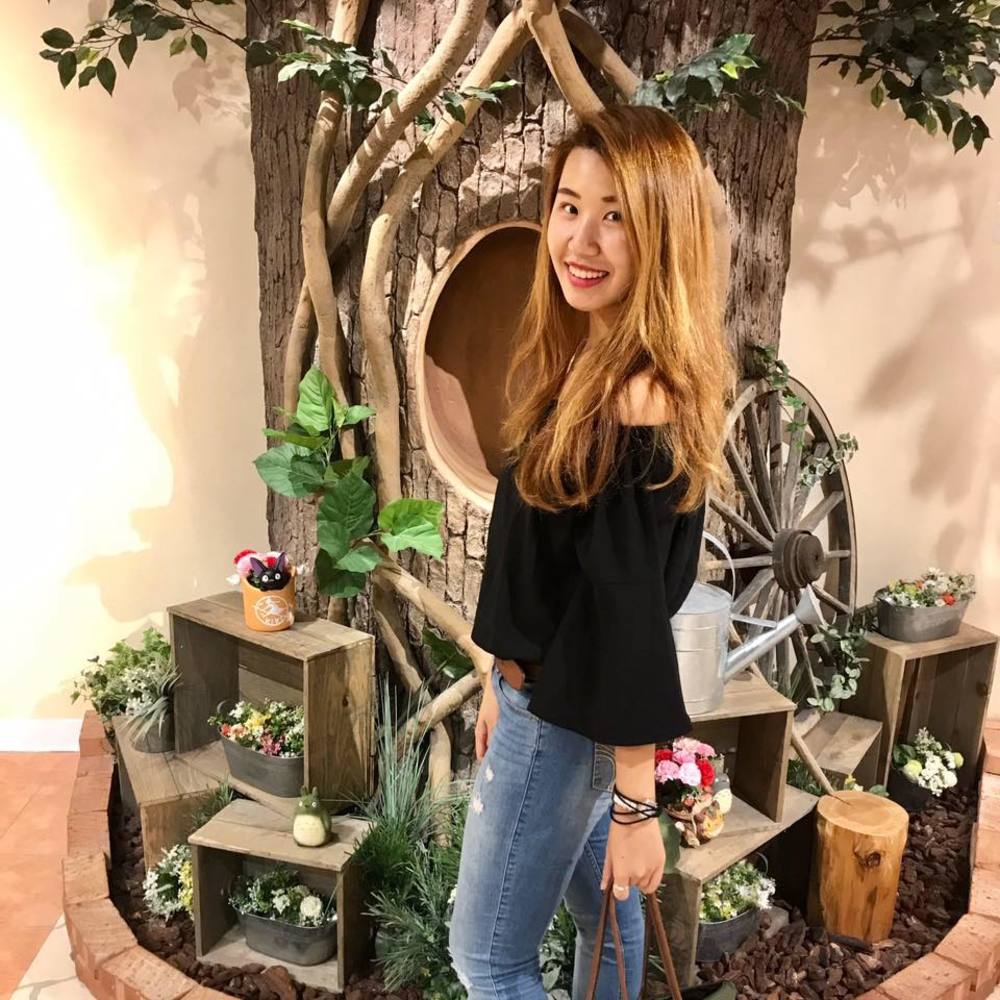 Meet your Posher, Carrie