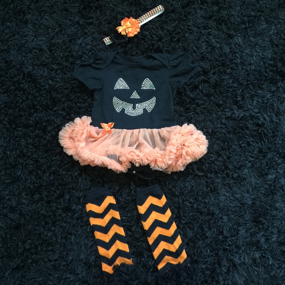Girls 6-12 month Halloween outfit/ set
