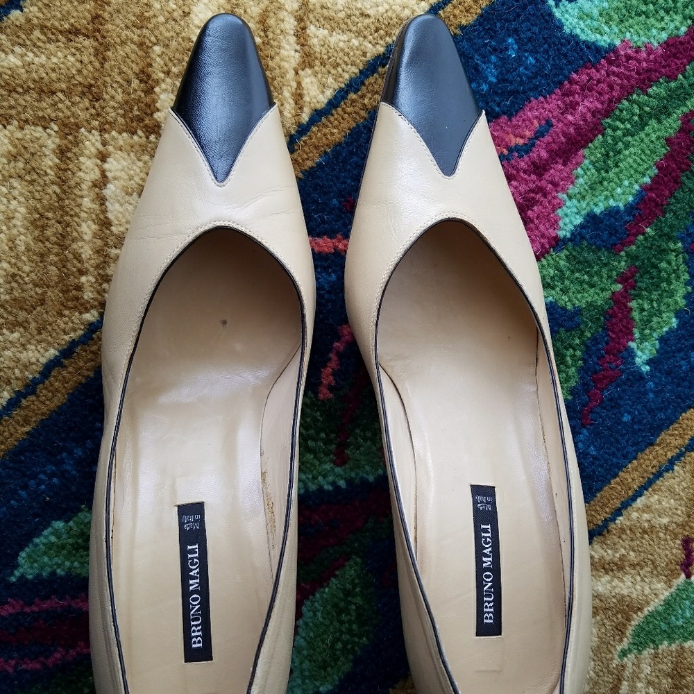 Bruno Magli Pointed heels