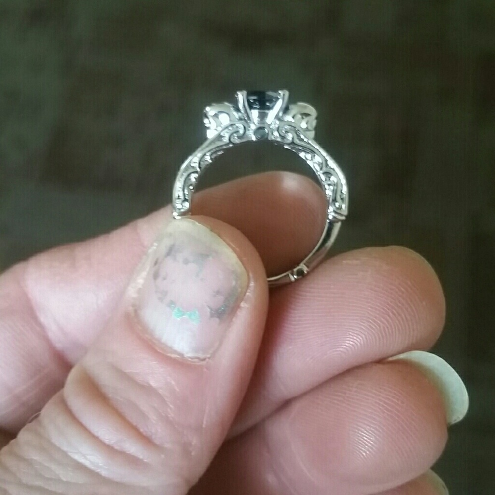 Women ring - Picture 3 of 4