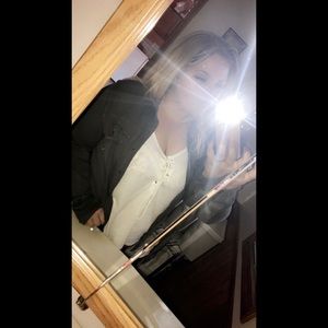 Meet your Posher, Marissa