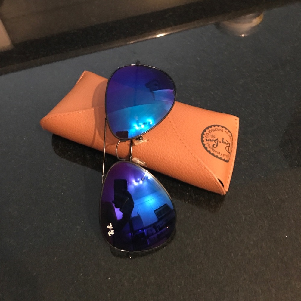 Black men’s ray bans