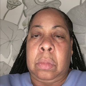 Meet your Posher, Denise