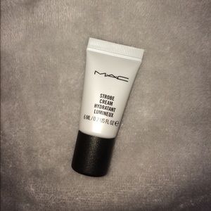 MAC LIQUID HIGHLIGHTER